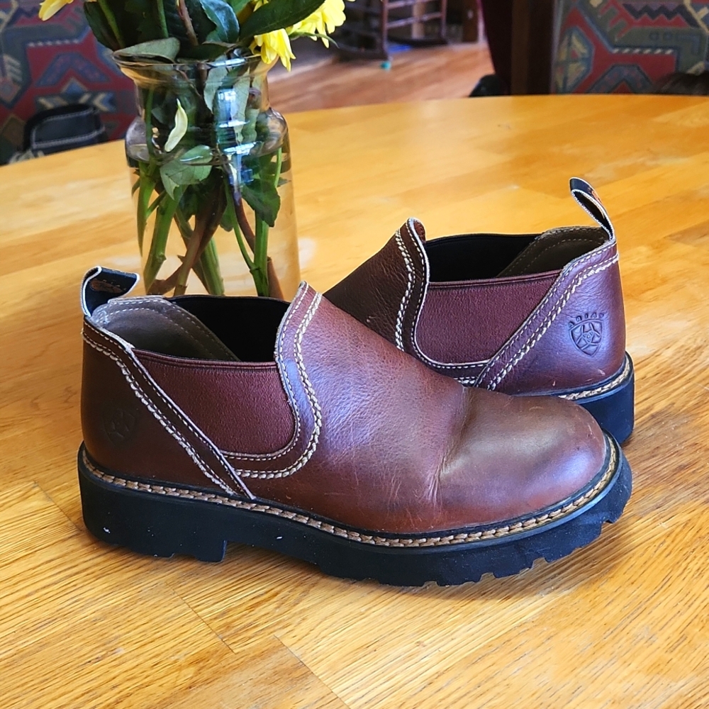 Womens Ariat low cut boots